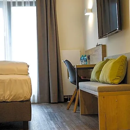 Hotell Germania 3*